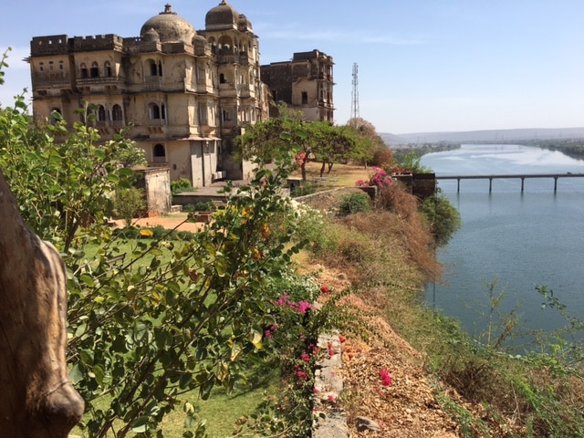 Bhainsrorgarh Fort